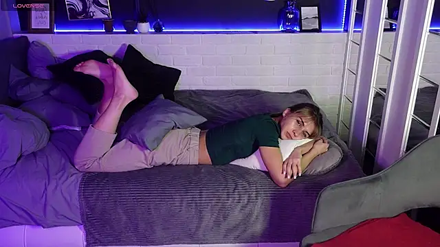 Snapshot of CharmBianca chatting on 02-22-25, 11:46 CharmBianca online show from 02-22-25, 11:46