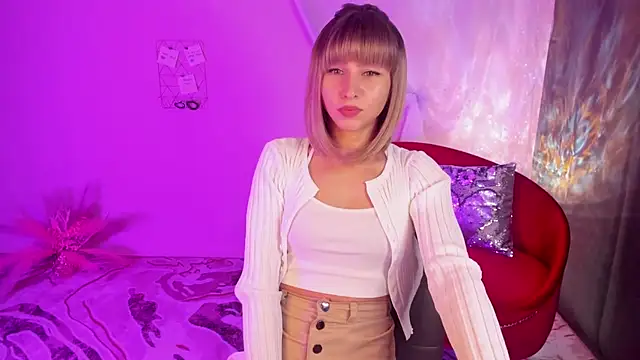 Snapshot of CharmBianca chatting on 11-30-25, 12:09 CharmBianca online show from 11-30-25, 12:09