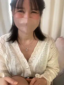 Snapshot of MURA-saki chatting on 02-21-25, 01:22 MURA-saki online show from 02-21-25, 01:22