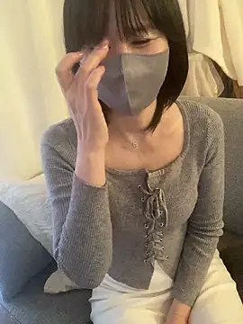 Snapshot of MURA-saki chatting on 12-16-25, 04:39 MURA-saki online show from 12-16-25, 04:39