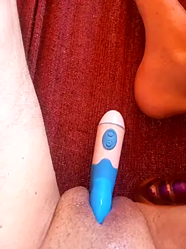 baixinhainsaciavel23 online show from 10-06-25, 04:04