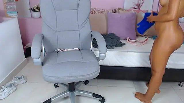 brendathompson  online show from 02-15-25, 06:44