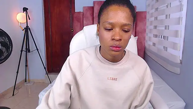 brendathompson  online show from 03-03-25, 12:27