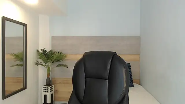 brendathompson  online show from 09-16-25, 02:23