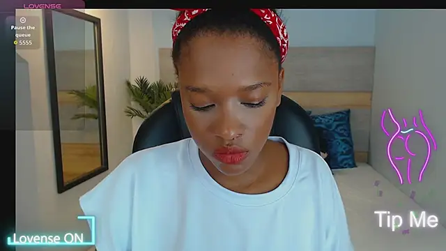 brendathompson  online show from 09-23-25, 01:52