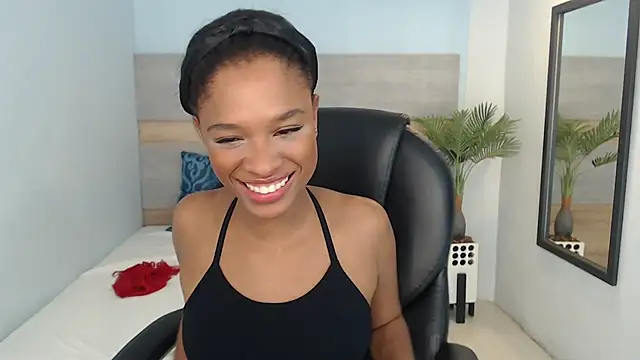 brendathompson  online show from 10-11-25, 02:11