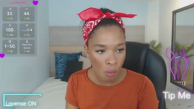 brendathompson  online show from 10-21-25, 02:12