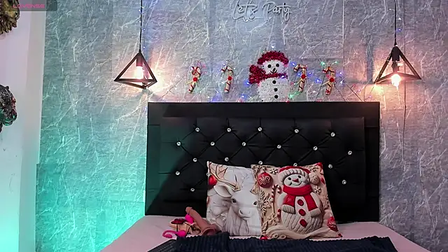 Snapshot of emberhodson chatting on 12-03-25, 12:25 emberhodson online show from 12-03-25, 12:25