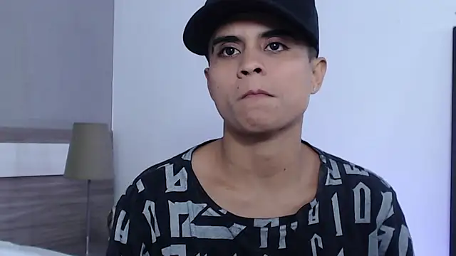 Liiamthompson online show from 09-25-25, 09:51