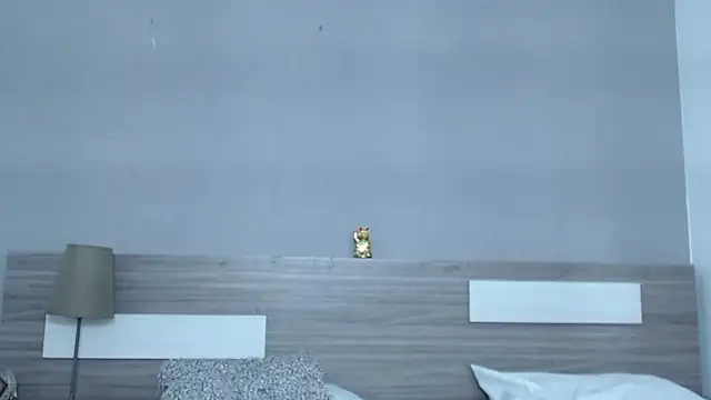 Liiamthompson online show from 10-05-25, 03:16