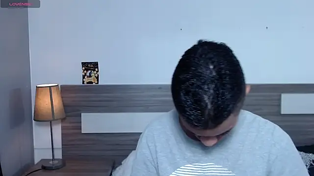 Liiamthompson online show from 11-28-25, 09:34