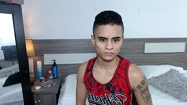 Liiamthompson online show from 12-01-25, 10:31