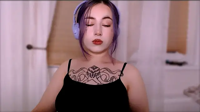 purplewitch online show from 10-18-25, 03:02