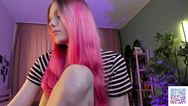 Gretchen Mol online show from 02-27-26, 07:41