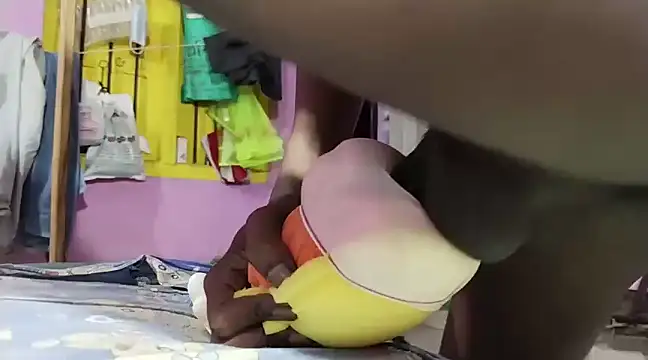 Snapshot of Multiple121 chatting on 02-26-25, 06:43 Multiple121 online show from 02-26-25, 06:43