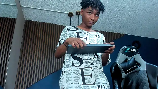 Snapshot of ErickCarmack chatting on 02-01-25, 11:10 ErickCarmack online show from 02-01-25, 11:10