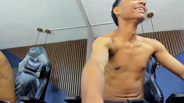 Snapshot of ErickCarmack chatting on 02-05-25, 04:16 ErickCarmack online show from 02-05-25, 04:16