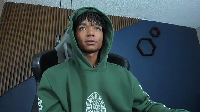 Snapshot of ErickCarmack chatting on 03-20-25, 08:42 ErickCarmack online show from 03-20-25, 08:42