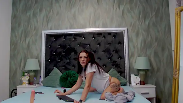 LissaAnn online show from 02-21-25, 06:04