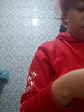 Snapshot of alexandraluv chatting on 02-14-25, 02:33 alexandraluv online show from 02-14-25, 02:33