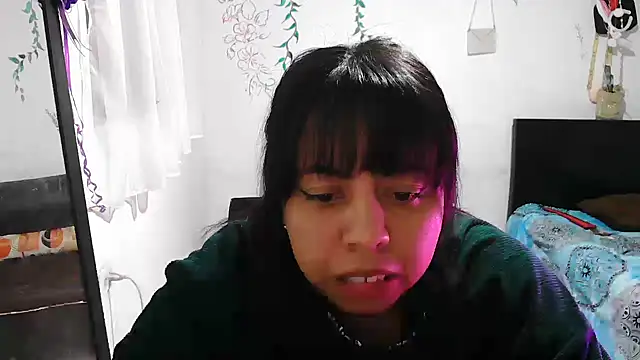 Snapshot of alexandraluv chatting on 10-17-25, 11:07 alexandraluv online show from 10-17-25, 11:07