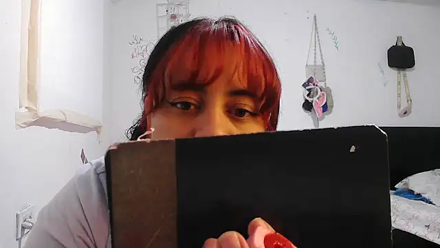 Snapshot of alexandraluv chatting on 11-21-25, 04:05 alexandraluv online show from 11-21-25, 04:05