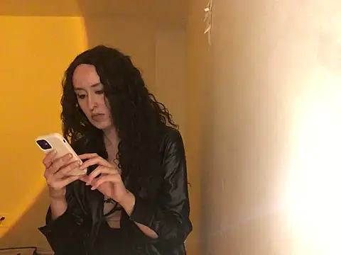 Snapshot of seductress444 chatting on 02-06-25, 01:16 seductress444 online show from 02-06-25, 01:16