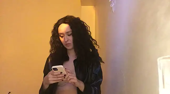 Snapshot of seductress444 chatting on 02-09-25, 06:16 seductress444 online show from 02-09-25, 06:16