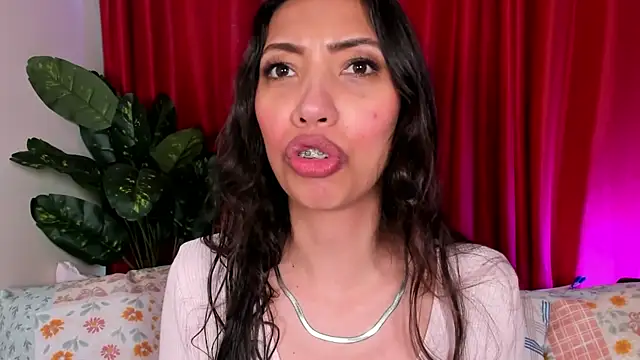 Miss veronicaa2 online show from 12-18-25, 01:06