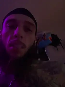 Snapshot of cruz815 chatting on 02-28-25, 03:04 cruz815 online show from 02-28-25, 03:04