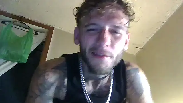 Snapshot of cruz815 chatting on 09-16-25, 02:23 cruz815 online show from 09-16-25, 02:23