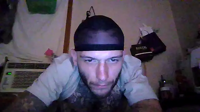 Snapshot of cruz815 chatting on 09-19-25, 07:21 cruz815 online show from 09-19-25, 07:21