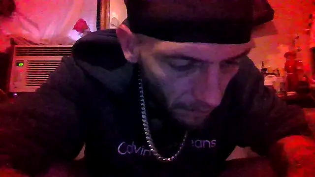 Snapshot of cruz815 chatting on 09-19-25, 10:54 cruz815 online show from 09-19-25, 10:54