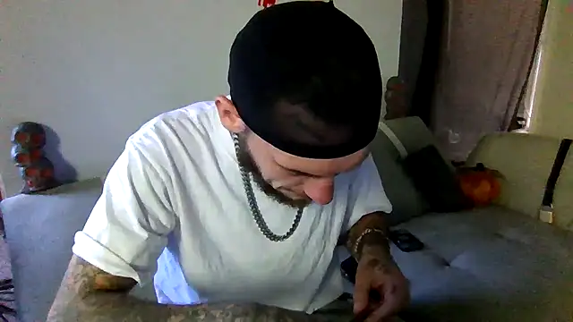 Snapshot of cruz815 chatting on 10-26-25, 07:31 cruz815 online show from 10-26-25, 07:31