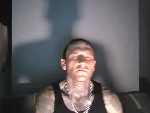 Snapshot of cruz815 chatting on 11-19-25, 07:03 cruz815 online show from 11-19-25, 07:03