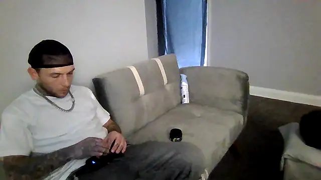 Snapshot of cruz815 chatting on 11-28-25, 07:05 cruz815 online show from 11-28-25, 07:05