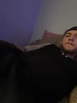 Snapshot of cruz815 chatting on 12-04-25, 08:06 cruz815 online show from 12-04-25, 08:06