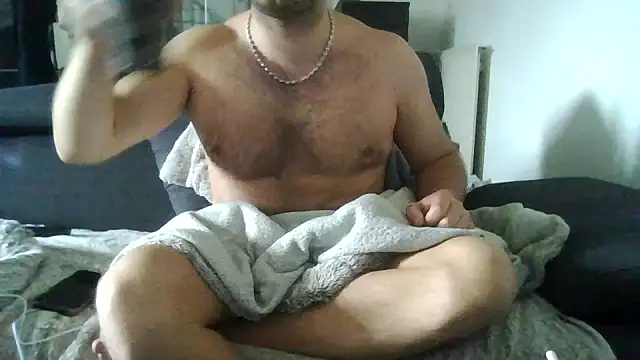 Snapshot of Zer_oki chatting on 04-15-26, 10:00 Zer oki online show from 04-15-26, 10:00