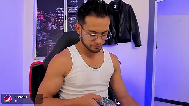 Max Conor1 online show from 01-29-25, 07:22