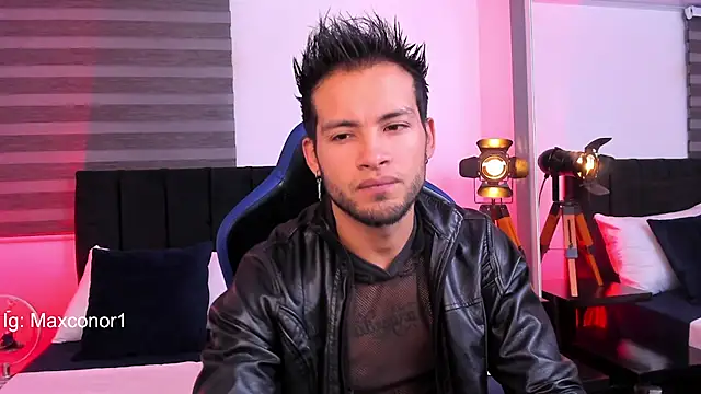 Max Conor1 online show from 03-08-25, 10:11