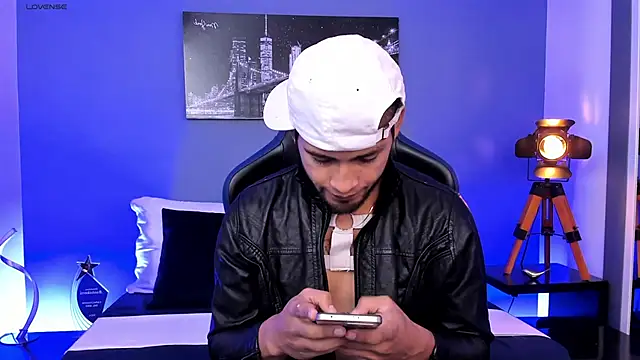 Max Conor1 online show from 09-26-25, 11:47