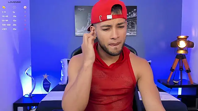 Max Conor1 online show from 10-07-25, 01:30