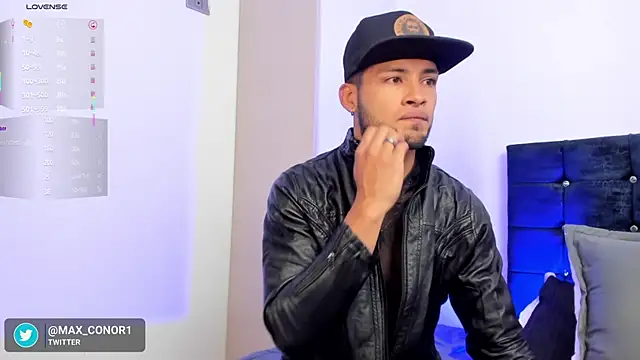 Max Conor1 online show from 10-23-25, 01:43
