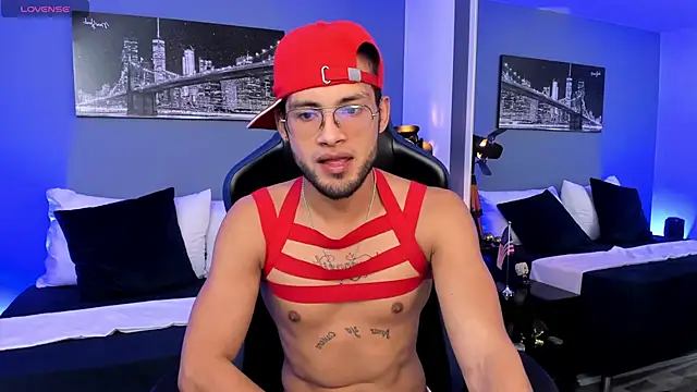 Max Conor1 online show from 04-28-26, 02:49