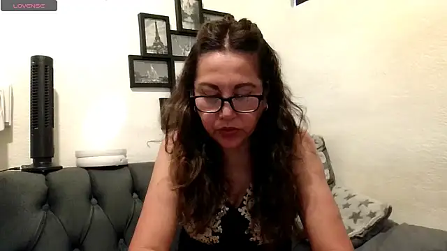 Snapshot of MirandaLatinaLovely chatting on 05-09-26, 05:18 MirandaLatinaLovely online show from 05-09-26, 05:18
