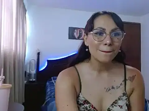 AloLovely  online show from 04-13-26, 08:58