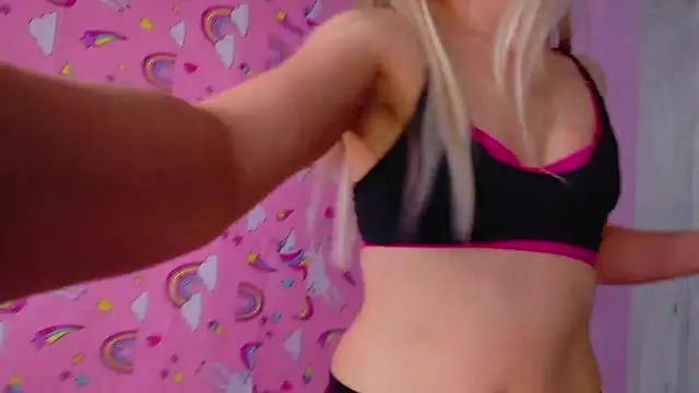 Snapshot of TwerkingCheerleader chatting on 06-11-26, 08:07 TwerkingCheerleader online show from 06-11-26, 08:07