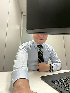 Snapshot of Nobu_469 chatting on 11-06-25, 06:58 Nobu 469 online show from 11-06-25, 06:58