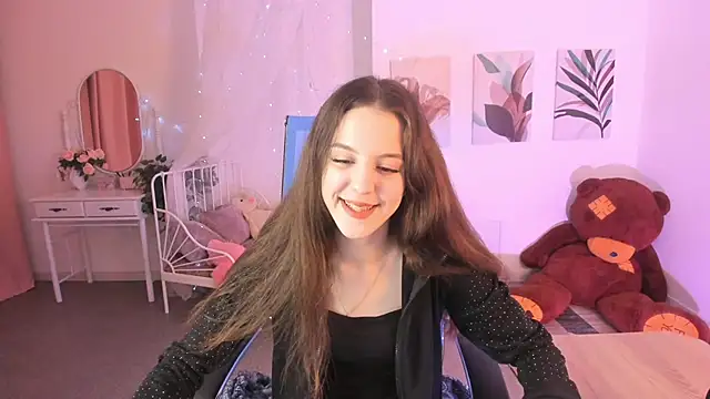 Snapshot of MilaStoyne chatting on 02-26-25, 02:15 MilaStoyne online show from 02-26-25, 02:15