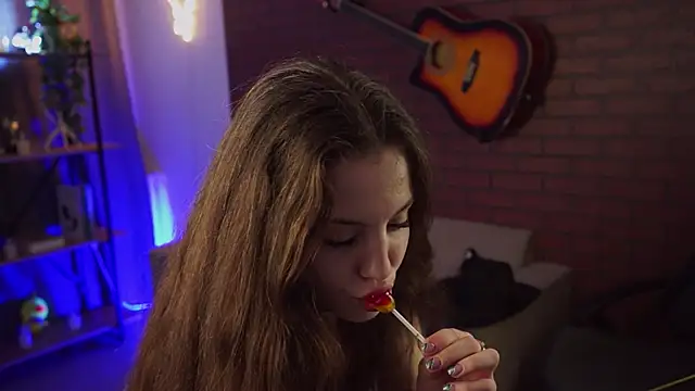 Snapshot of MilaStoyne chatting on 03-20-25, 08:42 MilaStoyne online show from 03-20-25, 08:42